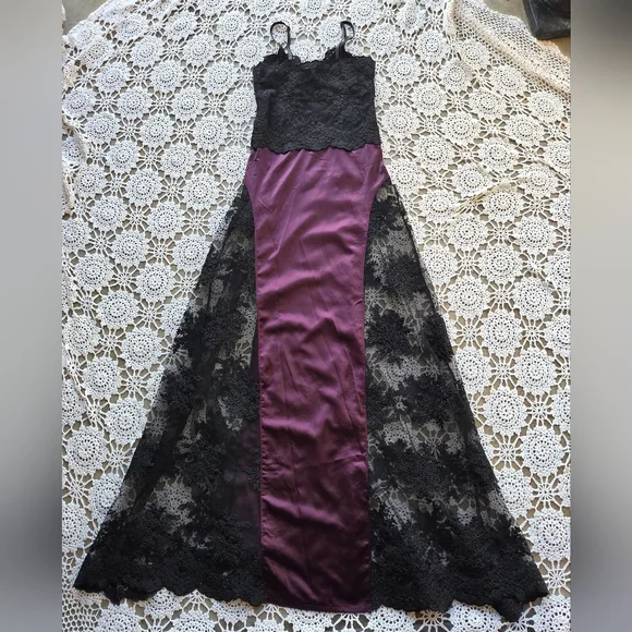 NWOT Dolls Kill Window Lustrous Heart Maxi Dress | Goth - Picture 8 of 12